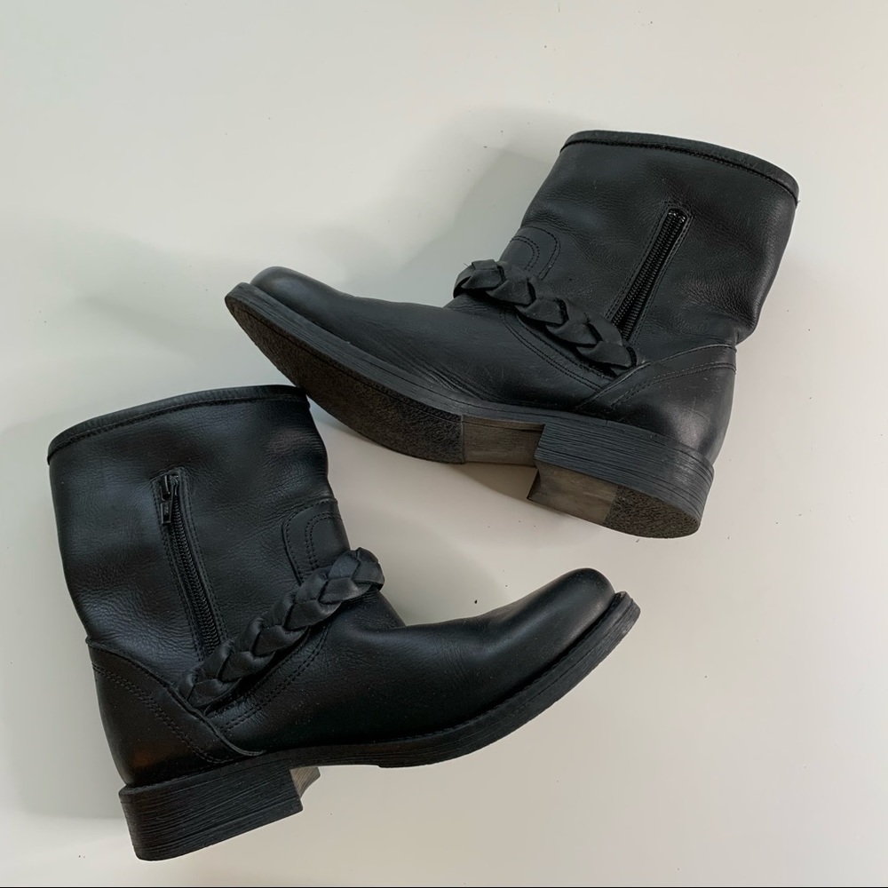 Steve Madden Flaiir Ankle Boots Braided Buckle